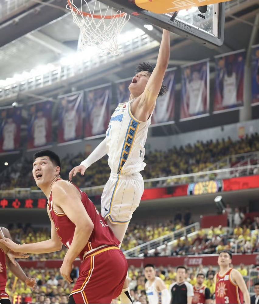 英雄联盟赔率-关于CBA季后赛赛程吃紧，里尔赛后强势反弹，震撼外界，团队化学反应显著的信息